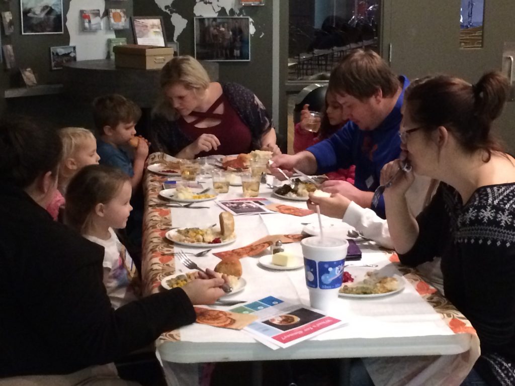 Single Parent Ministries family dinner